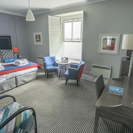 Harbour & 4* St Ives (Cornwall)