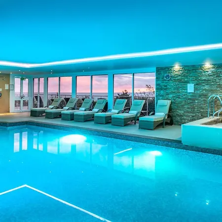 Harbour & Hotel 4*